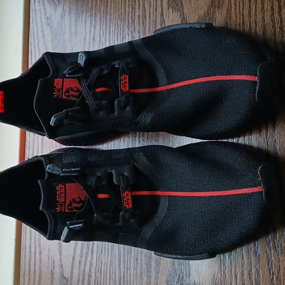 Mens Limited Edition Adidas Darth Vader Star Wars sneakers size 10.5